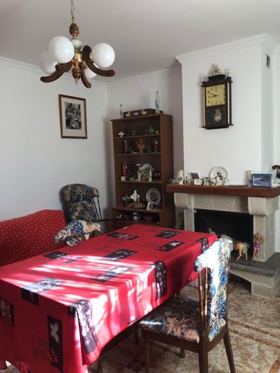 Image No.24-6 Bed Property for sale