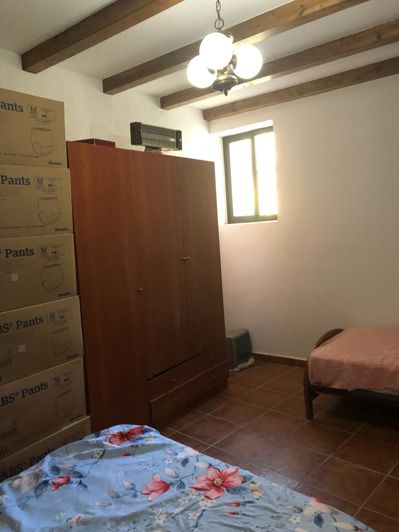 Image No.25-6 Bed Property for sale