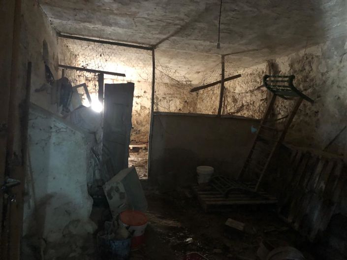 Image No.34-6 Bed Property for sale