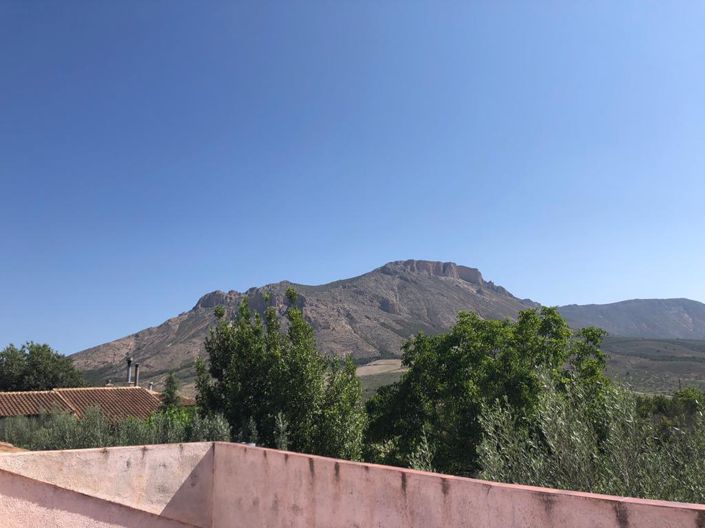 Image No.18-3 Bed Property for sale