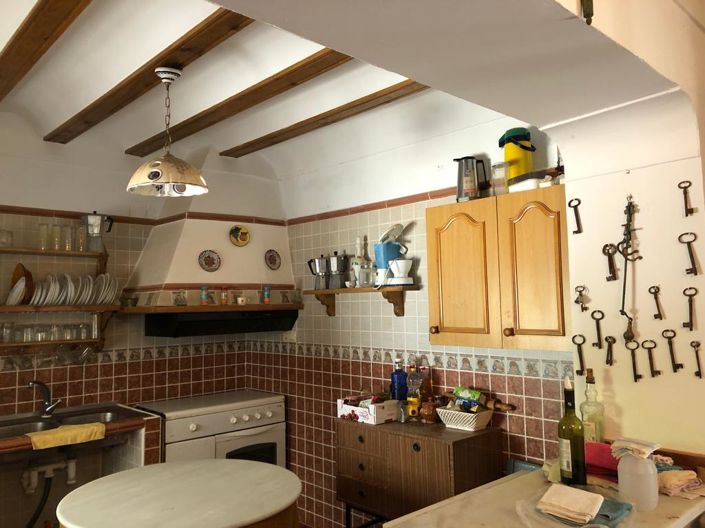 Image No.12-3 Bed Property for sale