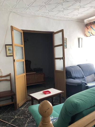 Image No.17-5 Bed Property for sale