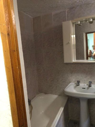 Image No.26-5 Bed Property for sale