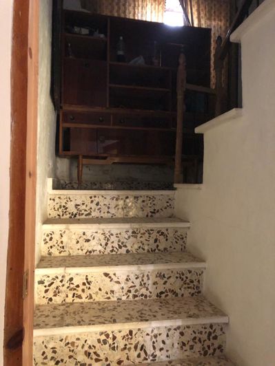 Image No.30-5 Bed Property for sale