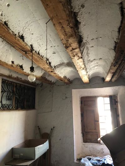 Image No.32-5 Bed Property for sale