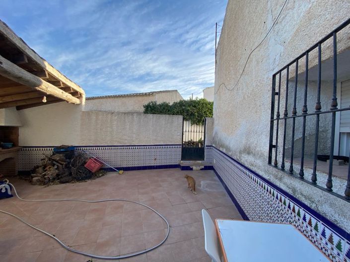 Image No.12-5 Bed Property for sale