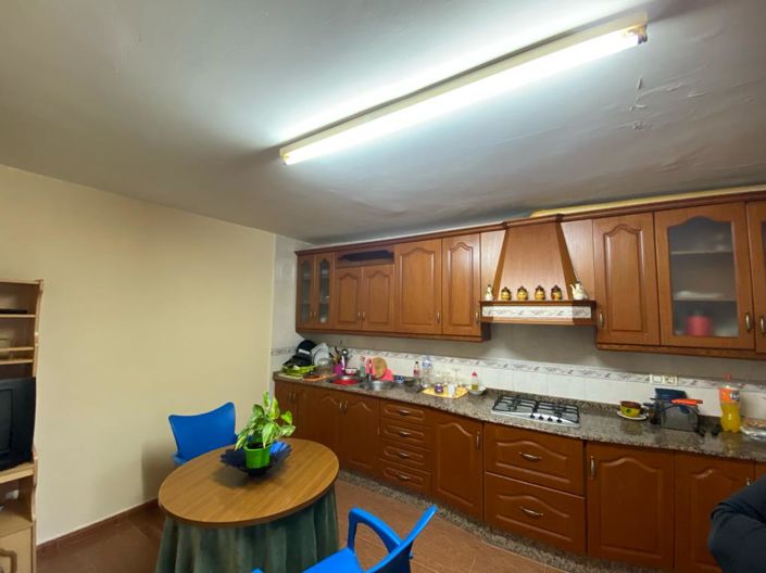 Image No.4-5 Bed Property for sale