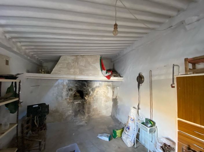 Image No.40-5 Bed Property for sale