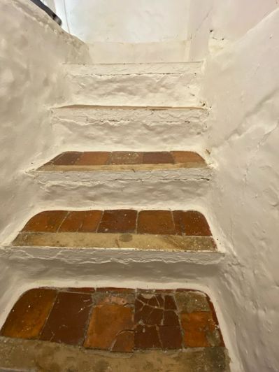 Image No.9-5 Bed Property for sale