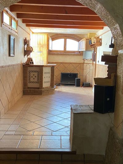 Image No.12-5 Bed Property for sale