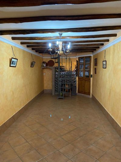 Image No.16-5 Bed Property for sale