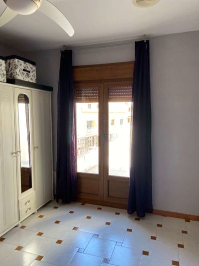 Image No.8-5 Bed Property for sale