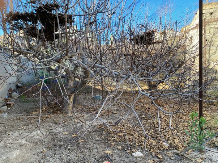 Image No.21-6 Bed Property for sale