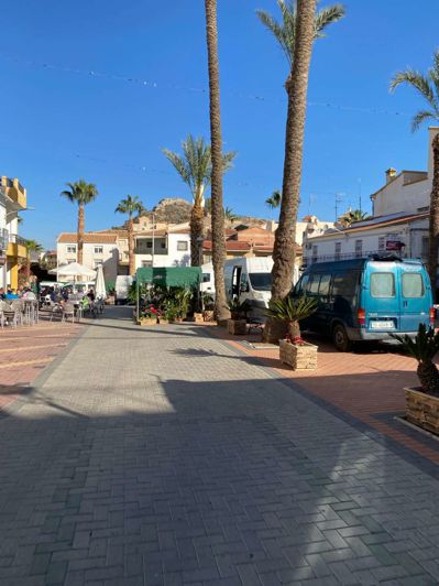 Image No.28-6 Bed Property for sale