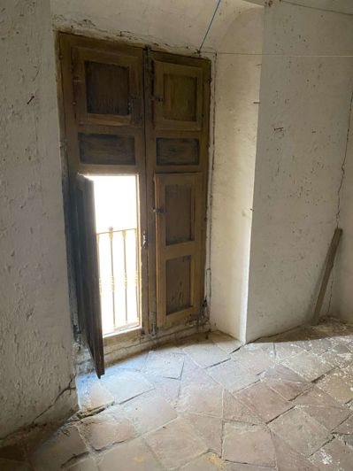 Image No.11-4 Bed Property for sale