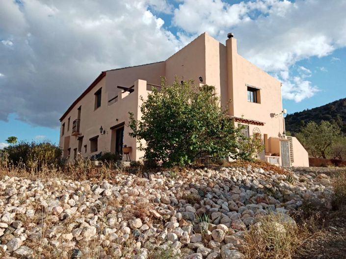 Image No.1-7 Bed Property for sale