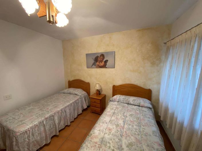 Image No.14-3 Bed Townhouse for sale