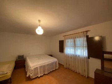 property184238779