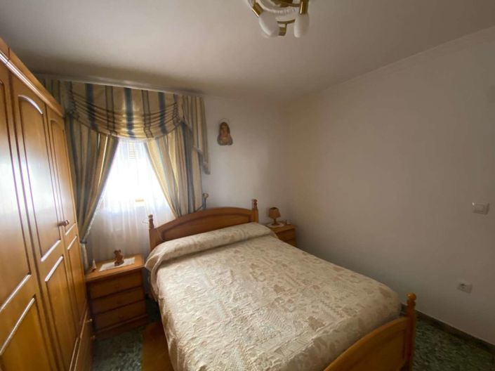 Image No.16-3 Bed Property for sale