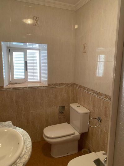 Image No.19-3 Bed Property for sale