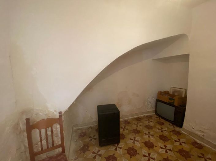 Image No.19-5 Bed Property for sale