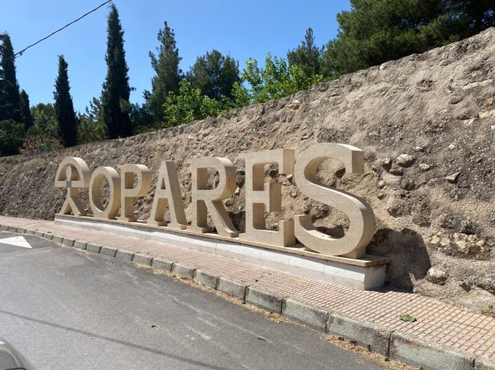 Image No.26-5 Bed Property for sale