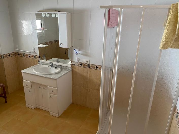 Image No.6-5 Bed Property for sale