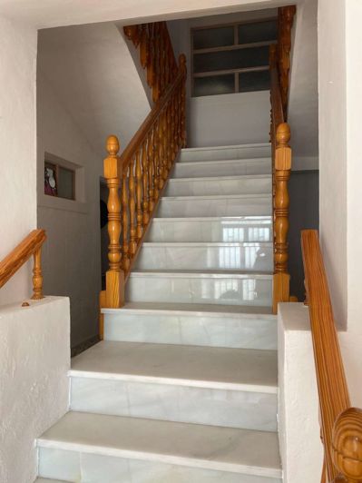 Image No.39-5 Bed Townhouse for sale