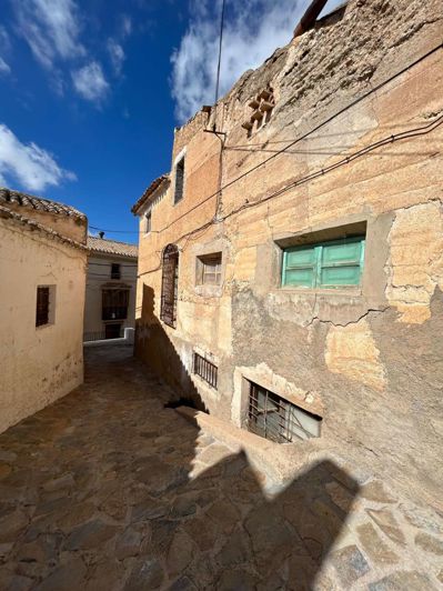 Image No.5-4 Bed Townhouse for sale