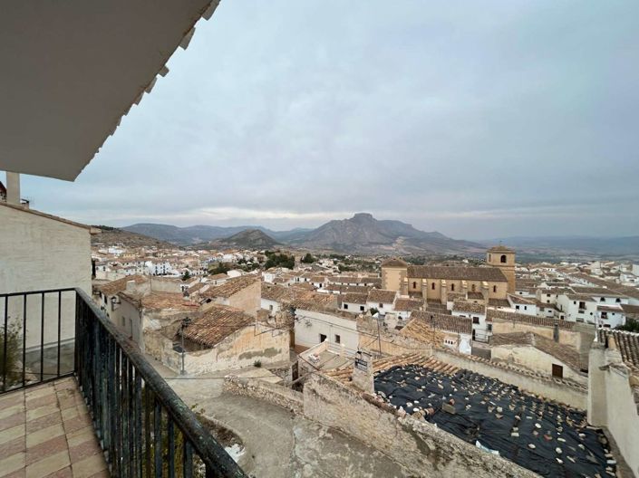 Image No.18-4 Bed Property for sale