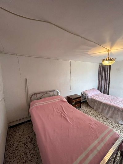 Image No.20-4 Bed Property for sale