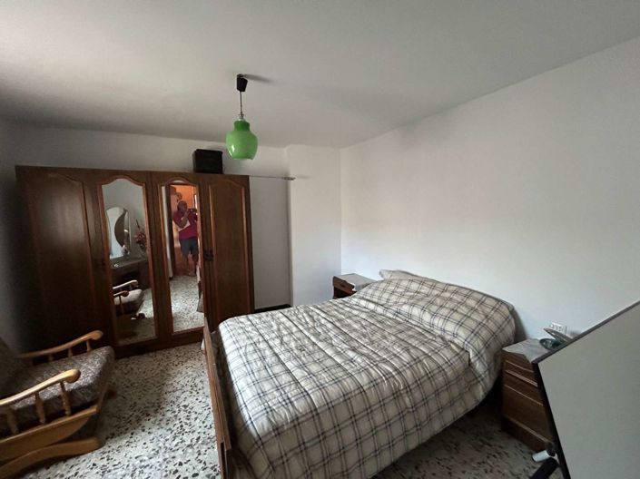 Image No.23-4 Bed Property for sale