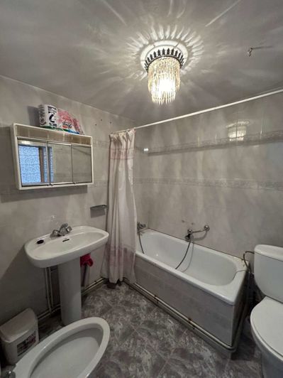 Image No.8-4 Bed Property for sale