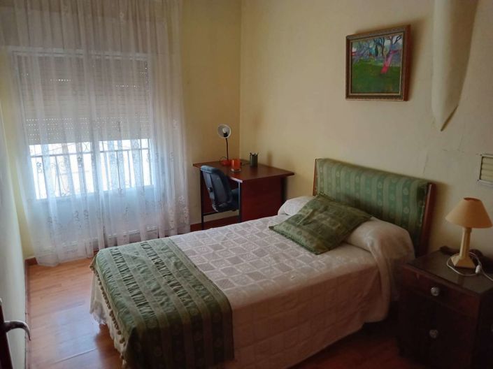 Image No.21-5 Bed Property for sale