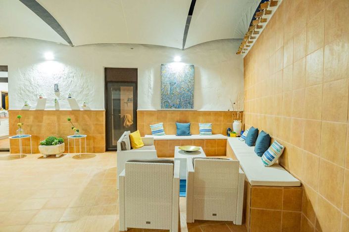 Image No.20-5 Bed Property for sale