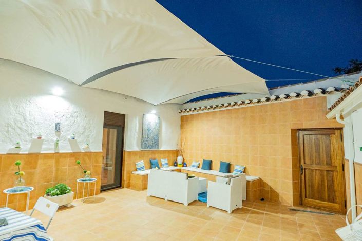 Image No.24-5 Bed Property for sale