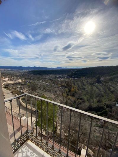 Image No.8-2 Bed Property for sale