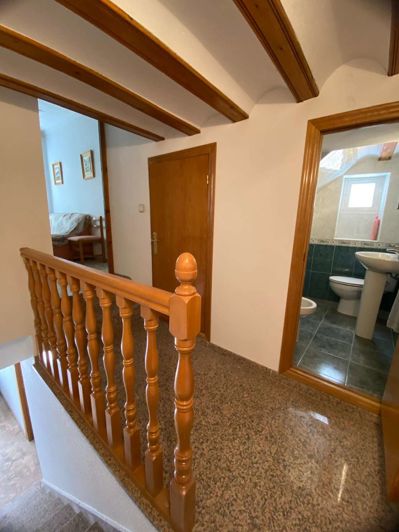 Image No.17-4 Bed Property for sale