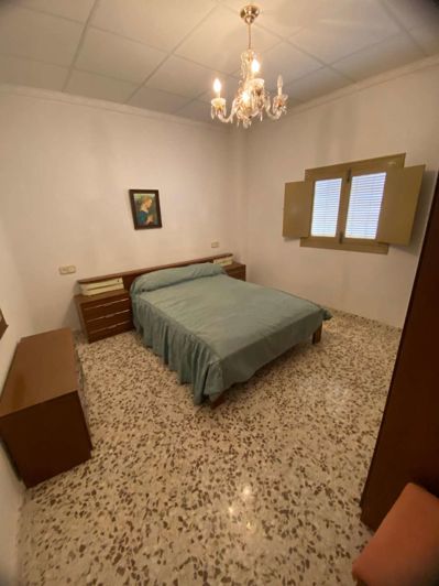 Image No.21-4 Bed Property for sale