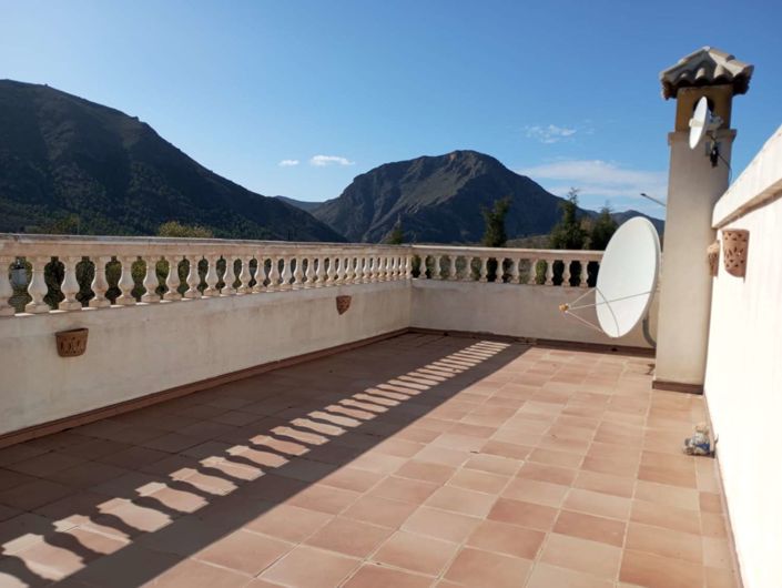 Image No.11-10 Bed Property for sale