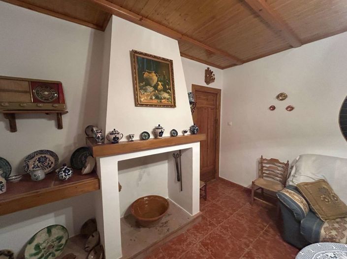 Image No.12-4 Bed Townhouse for sale