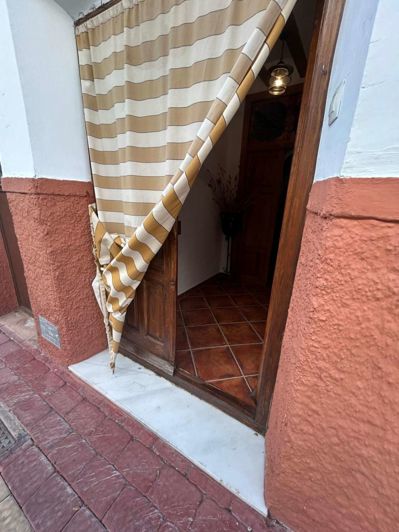 Image No.13-4 Bed Townhouse for sale