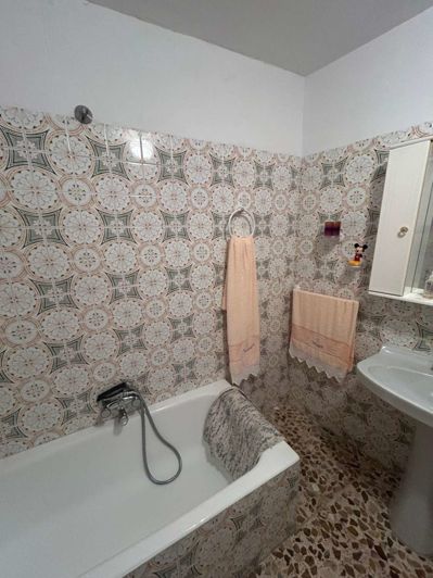 Image No.20-4 Bed Townhouse for sale