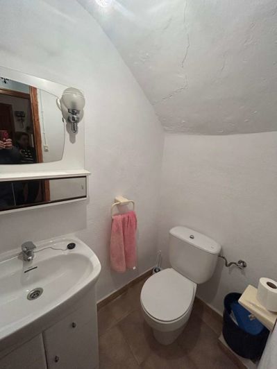 Image No.27-4 Bed Townhouse for sale