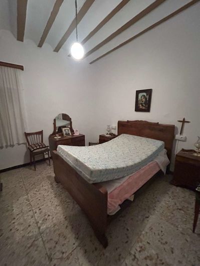 Image No.30-4 Bed Townhouse for sale