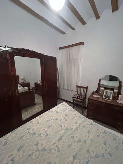 Image No.42-4 Bed Townhouse for sale