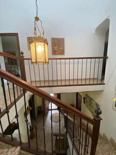 Image No.37-8 Bed Property for sale