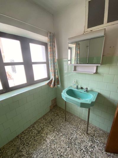 Image No.40-8 Bed Property for sale