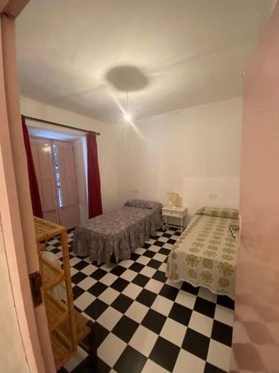 Image No.49-8 Bed Property for sale