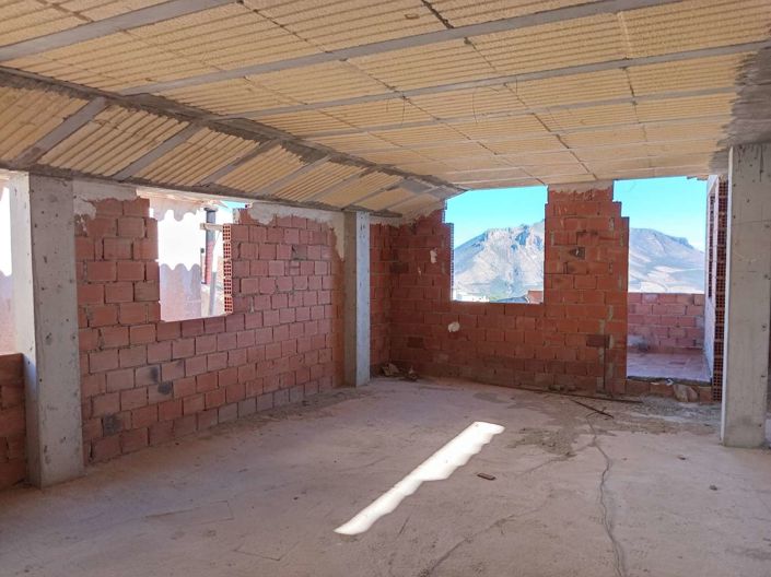 Image No.8-3 Bed Property for sale